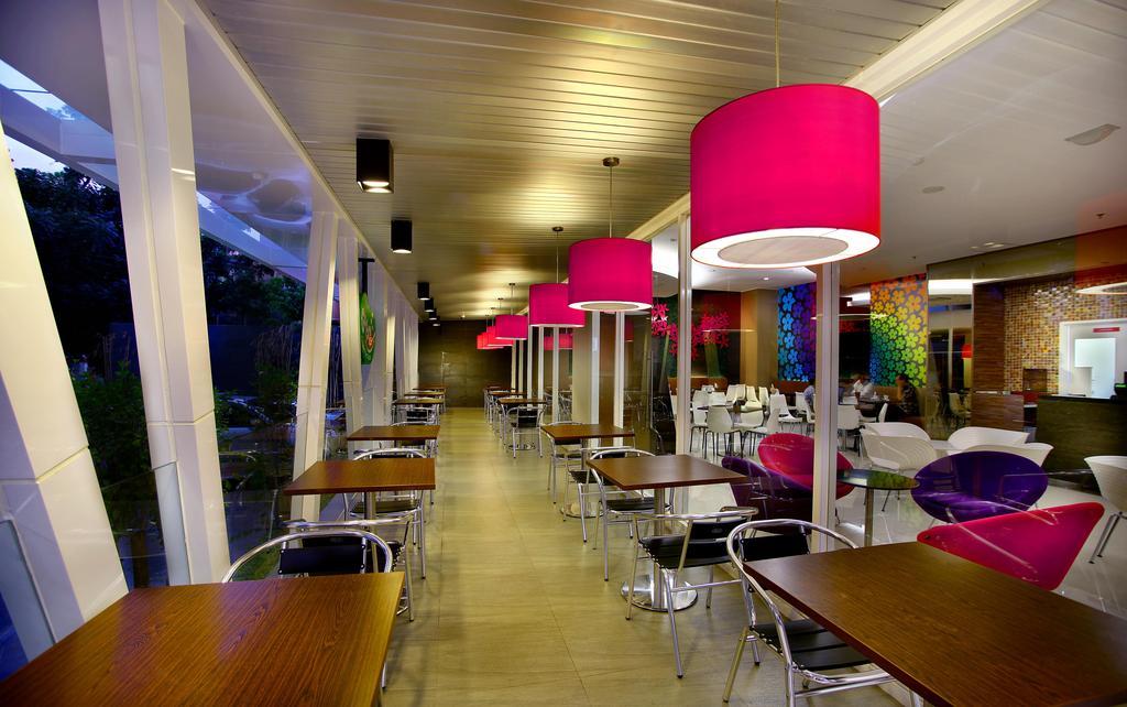Swiss-Belinn Wahid Hasyim Jakarta Exterior photo